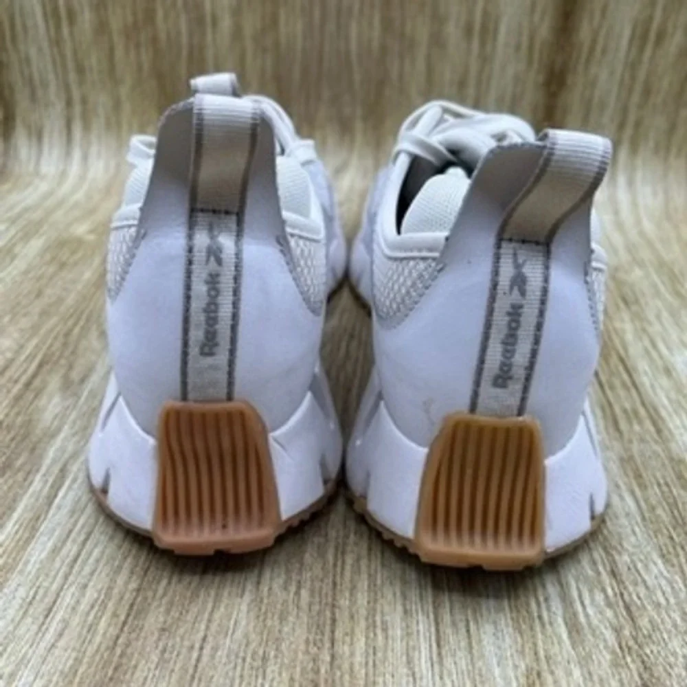Reebok Zig‎ Dynamica Women's Size 8.5 Athletic Shoes White Gum Sole Sneakers